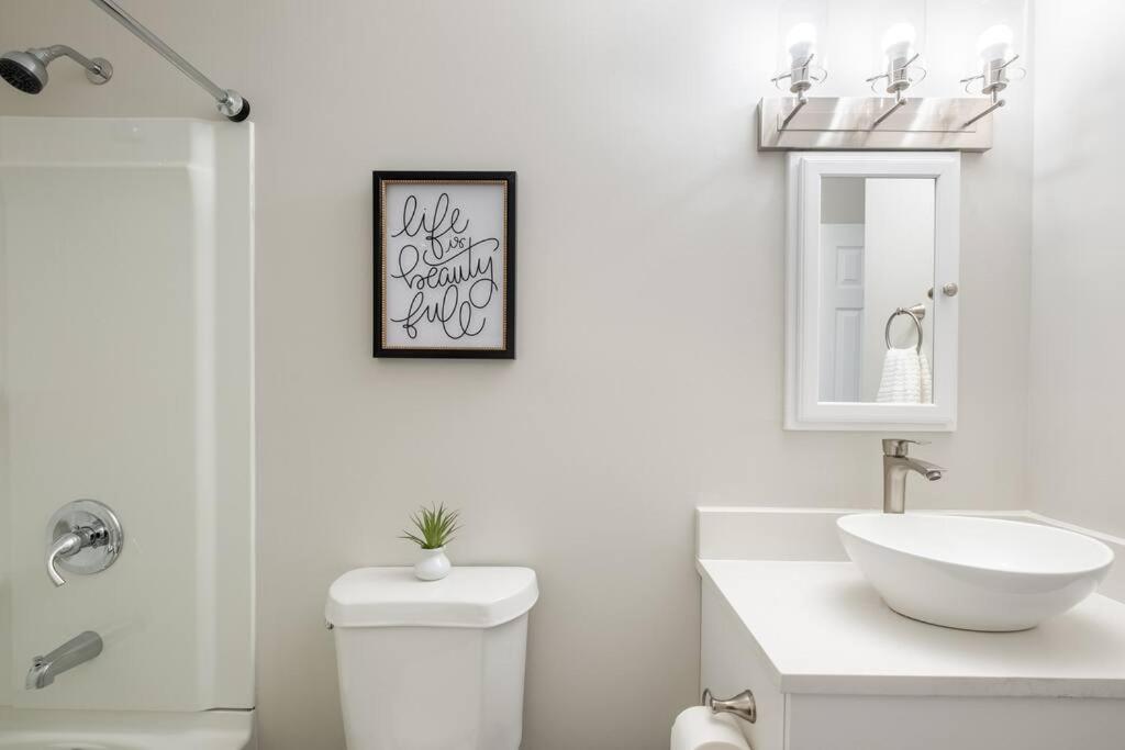 Stunning Southpark/Cotswold Home Charlotte Eksteriør billede