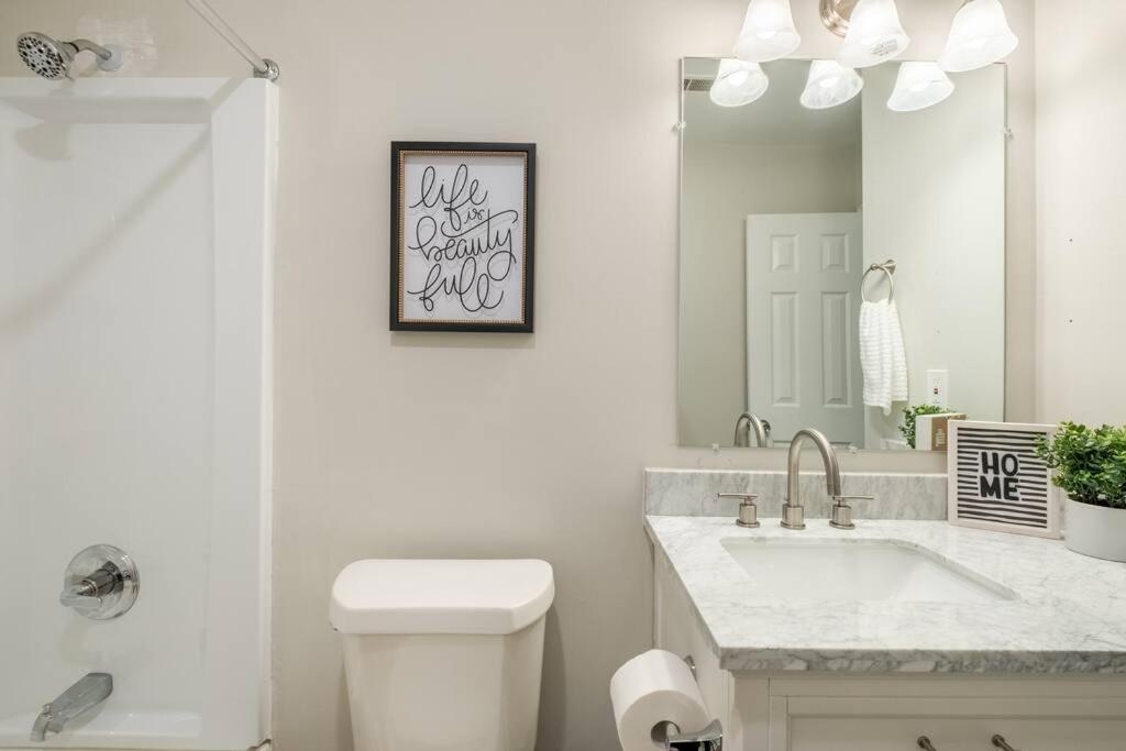 Stunning Southpark/Cotswold Home Charlotte Eksteriør billede